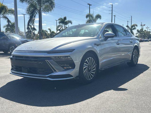 new 2025 Hyundai Sonata Hybrid car, priced at $39,205