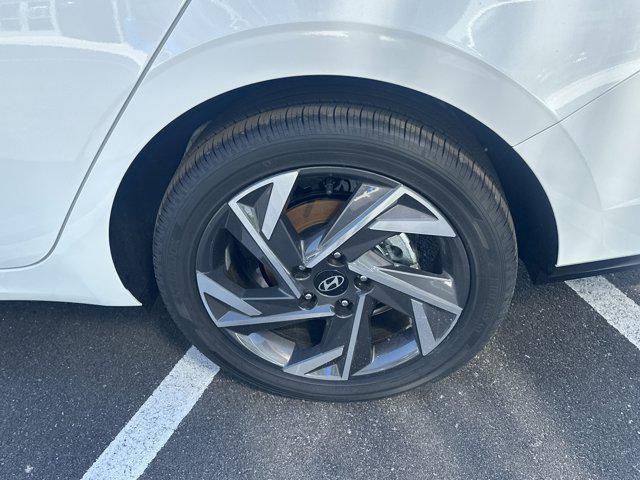 new 2025 Hyundai Elantra car, priced at $27,960