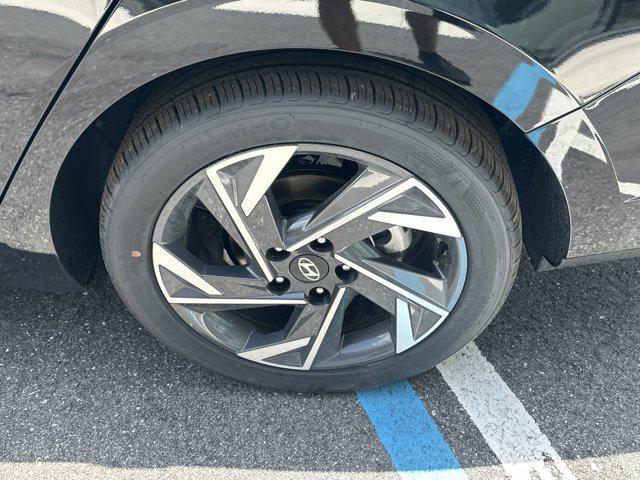 new 2025 Hyundai Elantra car, priced at $25,065