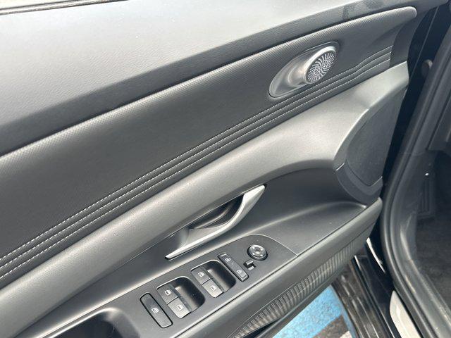 new 2025 Hyundai Elantra car, priced at $27,585