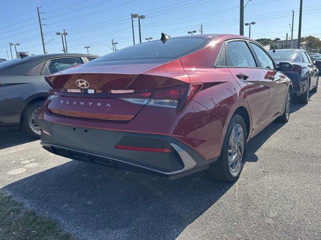 new 2024 Hyundai Elantra car