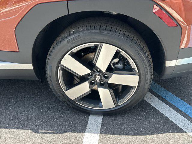 new 2025 Hyundai Santa Fe car, priced at $47,024