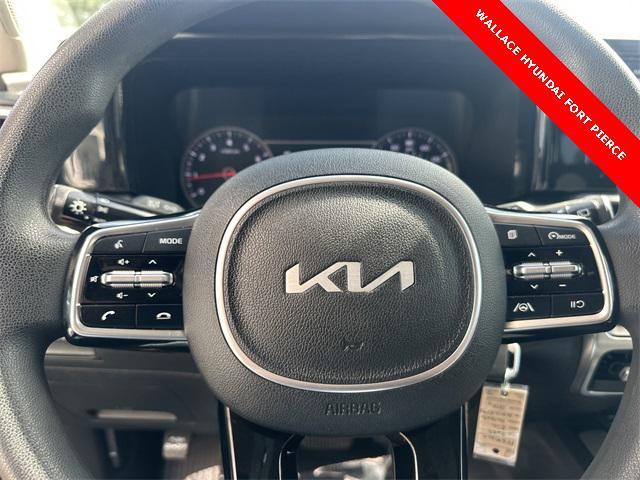used 2022 Kia Sorento car, priced at $16,795