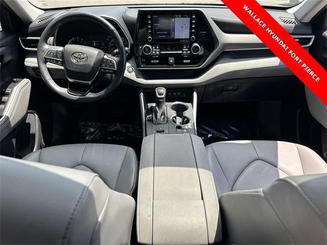 used 2021 Toyota Highlander car, priced at $30,885