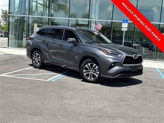 used 2021 Toyota Highlander car, priced at $30,885