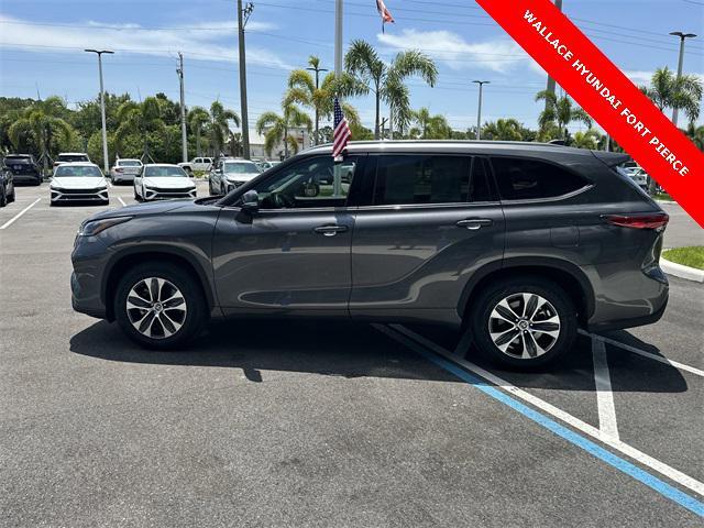 used 2021 Toyota Highlander car, priced at $30,885