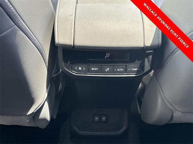 used 2021 Toyota Highlander car, priced at $30,885