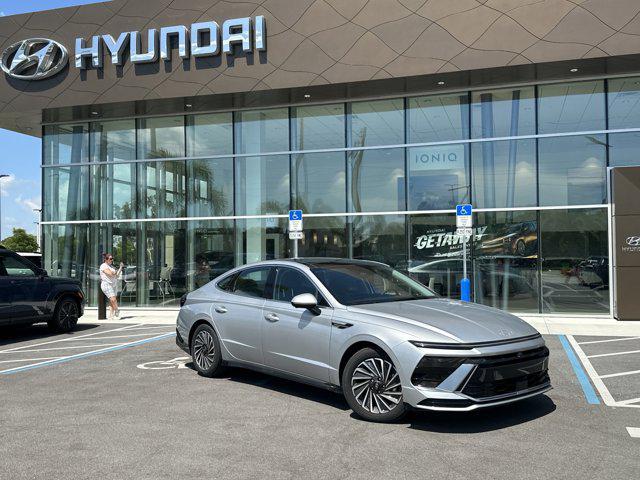new 2025 Hyundai Sonata Hybrid car, priced at $38,148