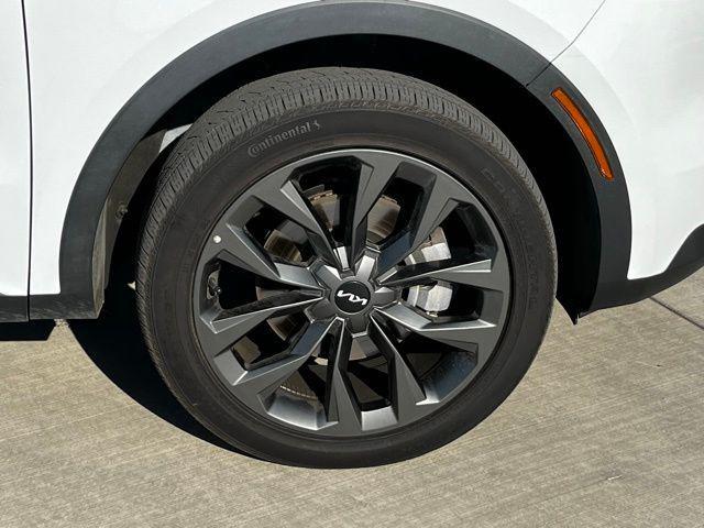 used 2023 Kia Sorento car, priced at $34,075