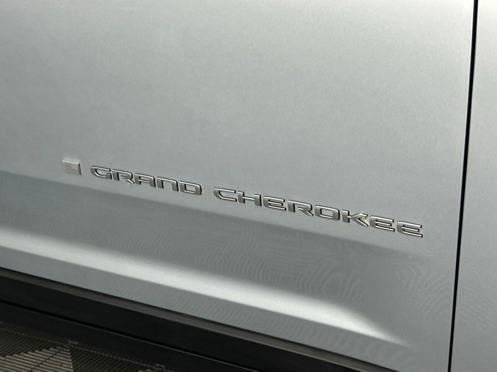 used 2024 Jeep Grand Cherokee L car, priced at $32,573