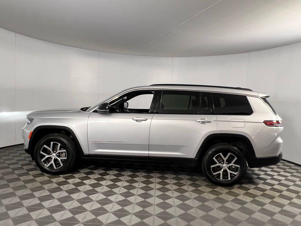 used 2024 Jeep Grand Cherokee L car, priced at $32,573