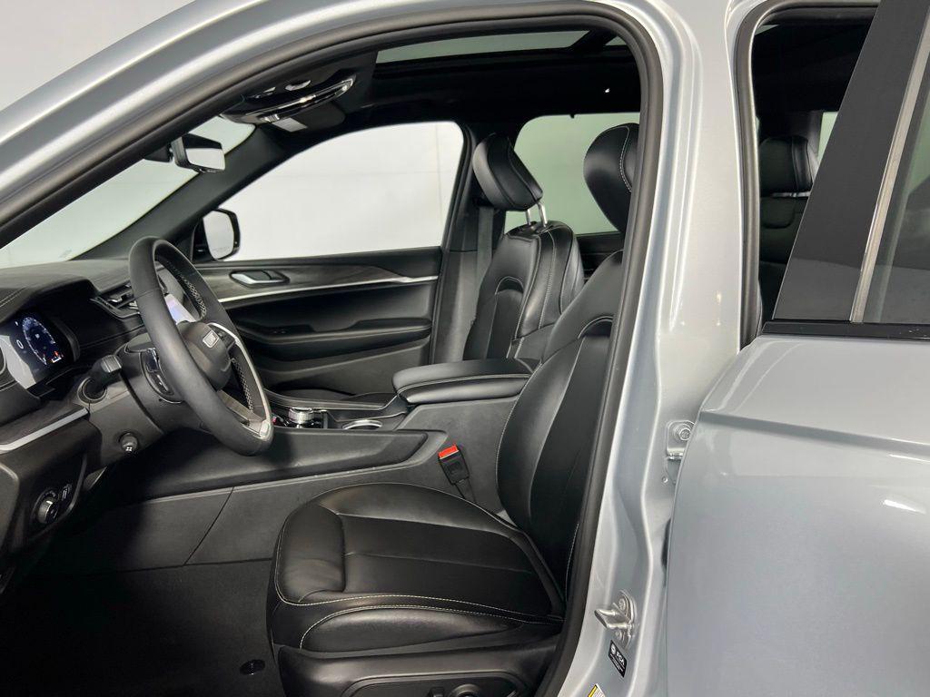 used 2024 Jeep Grand Cherokee L car, priced at $32,573