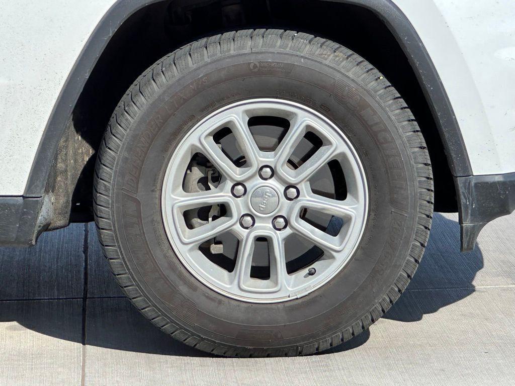 used 2019 Jeep Grand Cherokee car, priced at $16,995