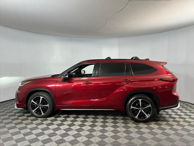 used 2021 Toyota Highlander car, priced at $36,373