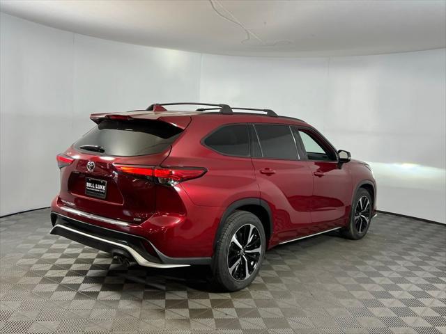 used 2021 Toyota Highlander car, priced at $36,373