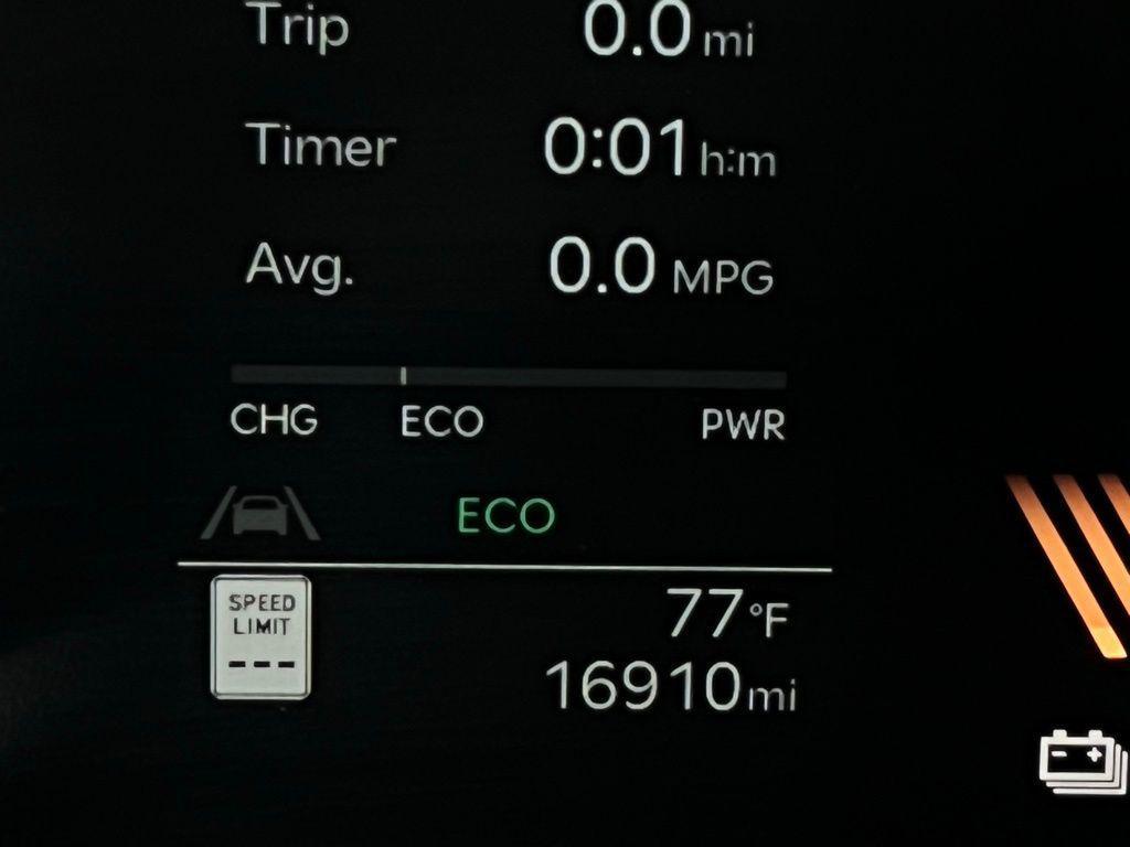 used 2025 Kia Sorento Hybrid car, priced at $32,675