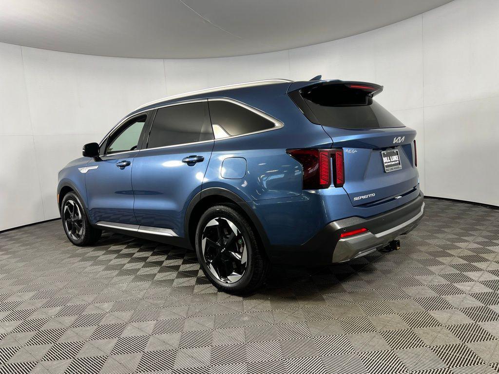 used 2025 Kia Sorento Hybrid car, priced at $32,675