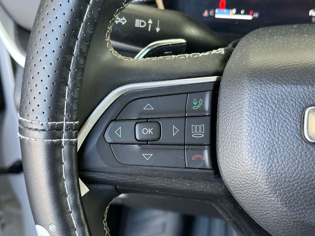 used 2023 Jeep Grand Cherokee car, priced at $25,973