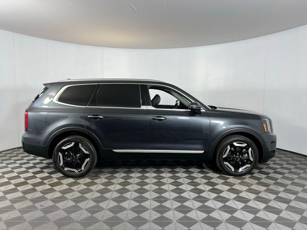 used 2024 Kia Telluride car, priced at $31,875