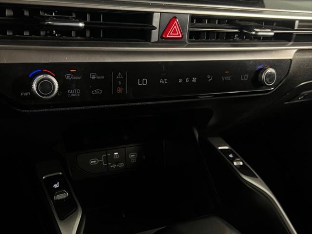 used 2024 Kia Sorento car, priced at $30,973