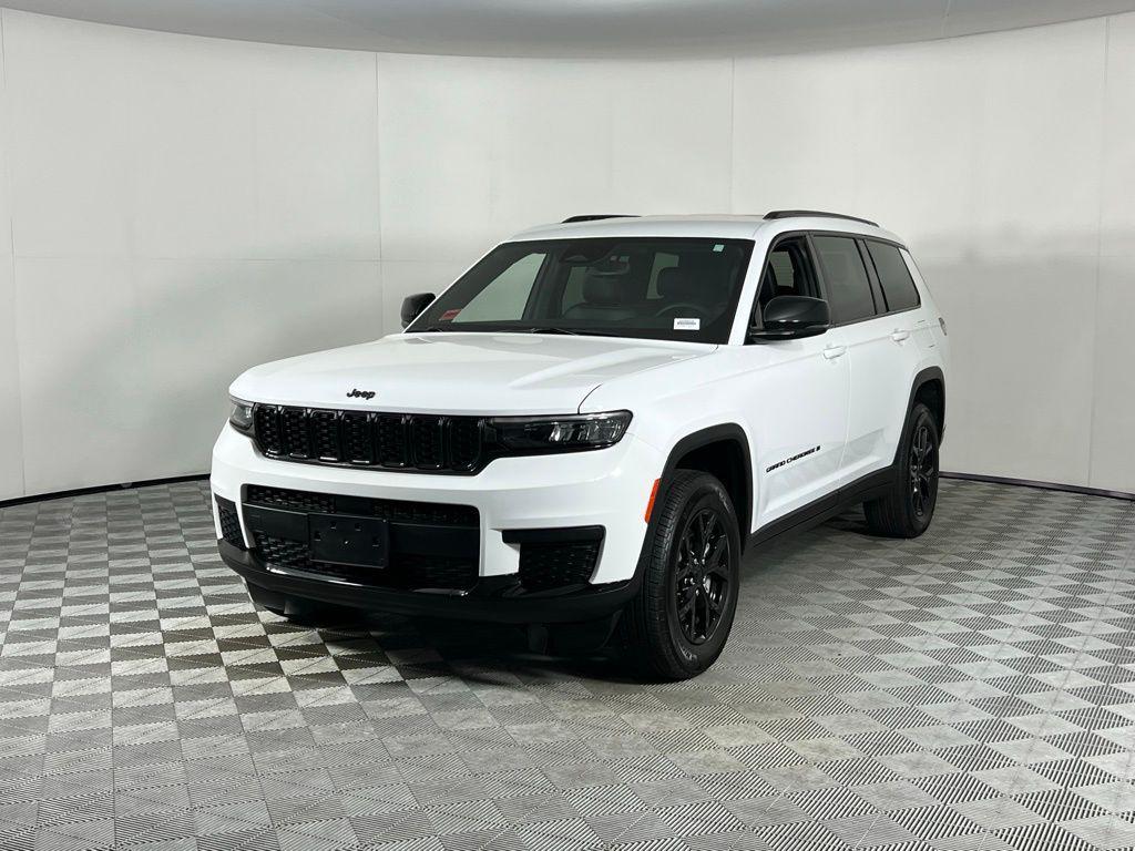 used 2024 Jeep Grand Cherokee L car, priced at $31,673