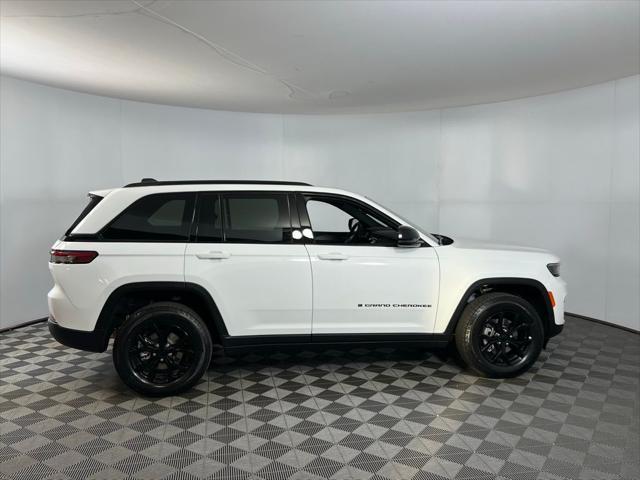 used 2024 Jeep Grand Cherokee car, priced at $35,975