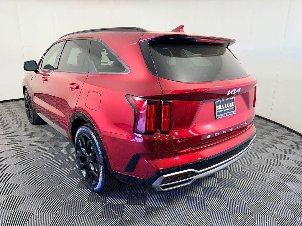 used 2022 Kia Sorento car, priced at $25,273