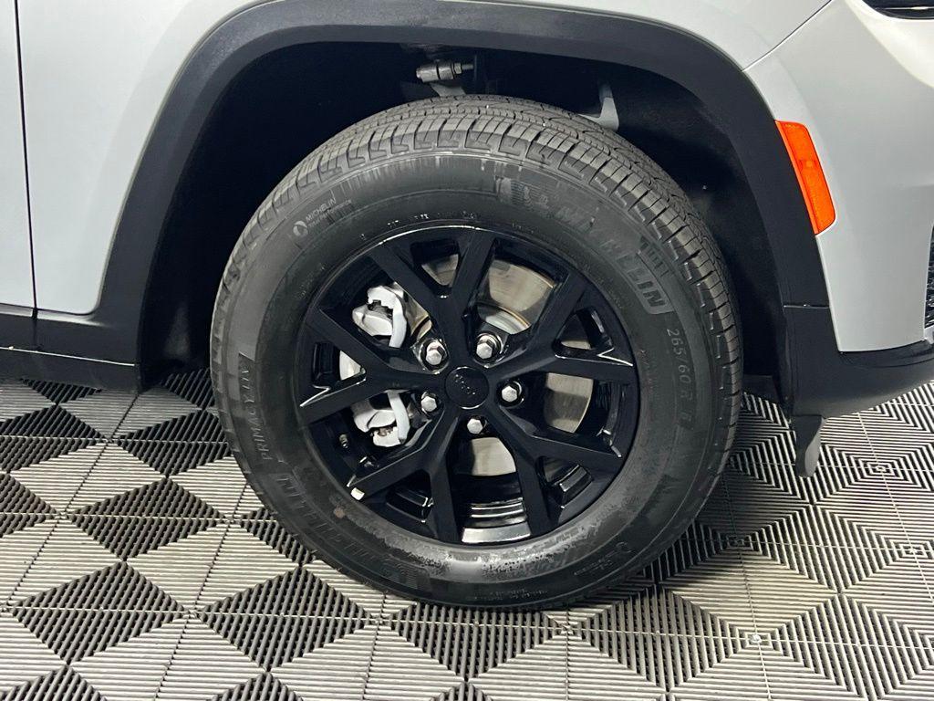 used 2024 Jeep Grand Cherokee L car, priced at $31,573