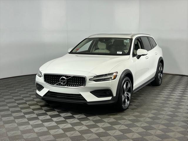 used 2022 Volvo V60 Cross Country car, priced at $33,400