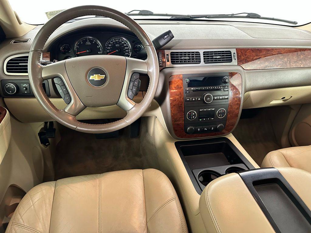 used 2014 Chevrolet Suburban car, priced at $14,095