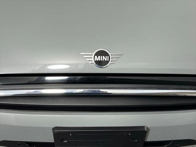 used 2022 MINI Hardtop car, priced at $21,373