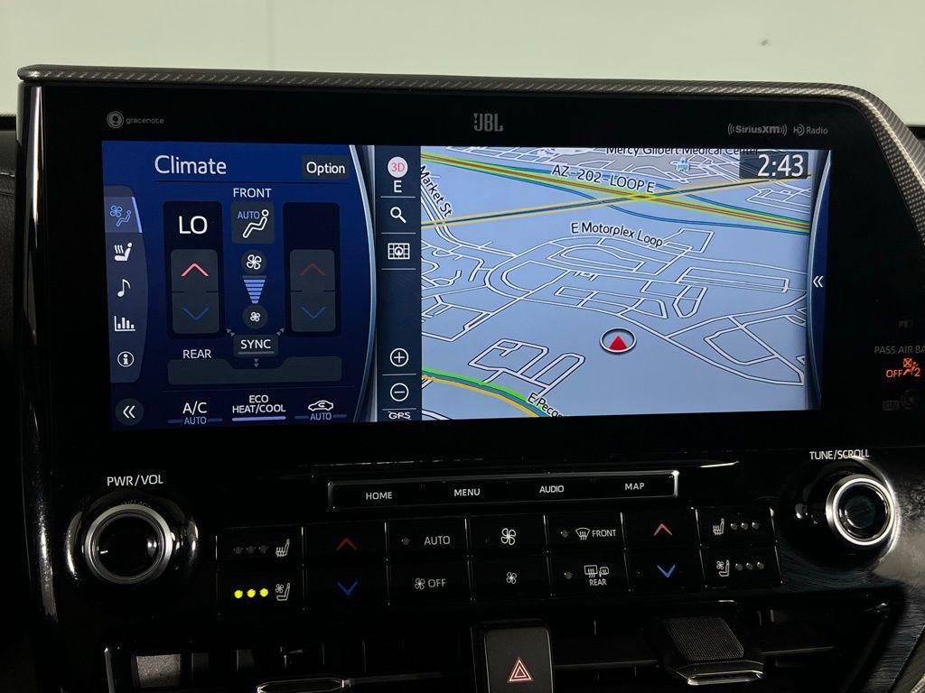 used 2022 Toyota Highlander car, priced at $33,273