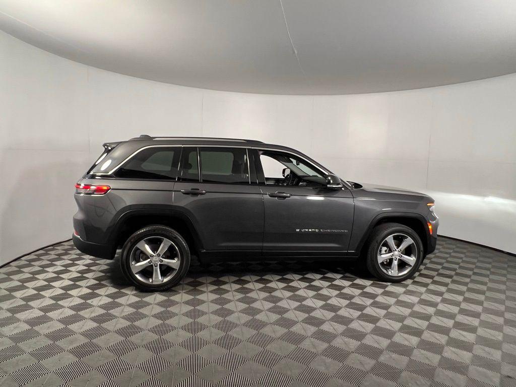 used 2022 Jeep Grand Cherokee car, priced at $27,973