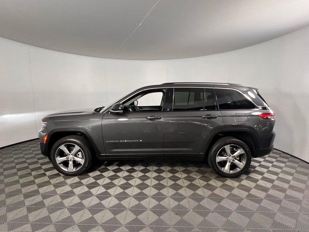 used 2022 Jeep Grand Cherokee car, priced at $27,973
