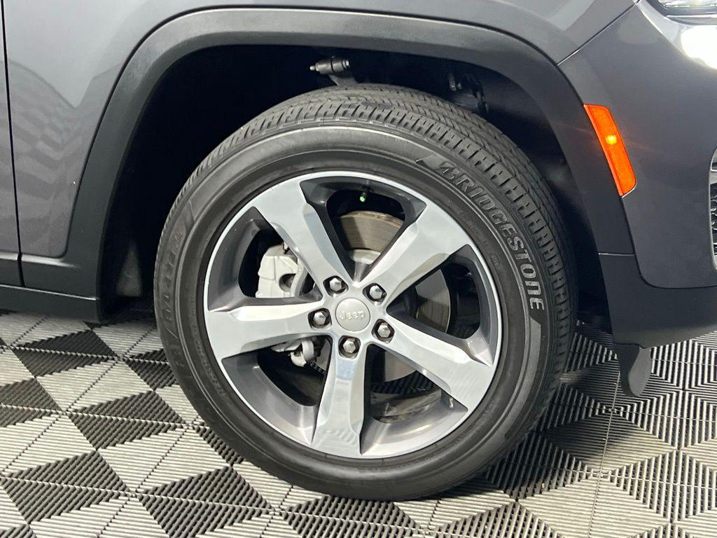 used 2022 Jeep Grand Cherokee car, priced at $27,973