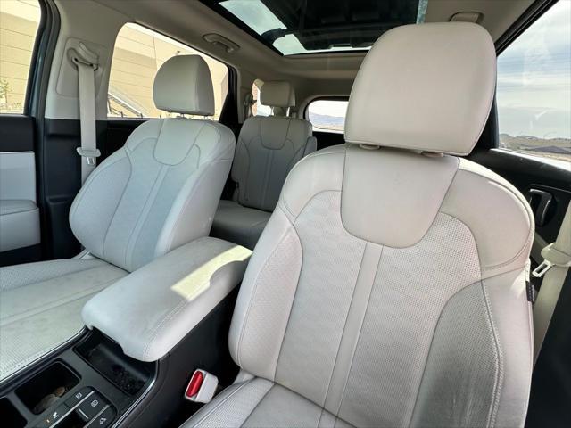 used 2025 Kia Sorento Hybrid car, priced at $34,973