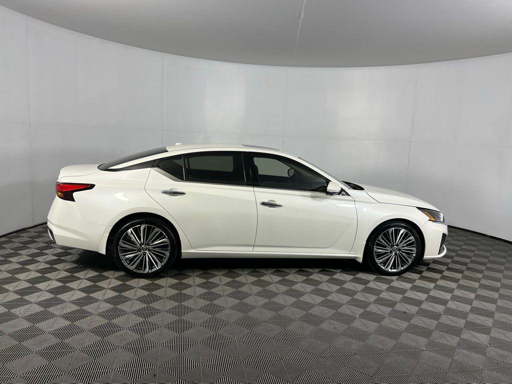 used 2023 Nissan Altima car, priced at $21,075