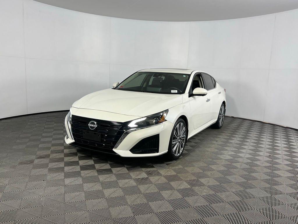 used 2023 Nissan Altima car, priced at $21,075