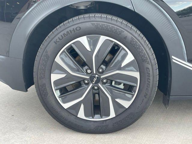 used 2024 Kia EV6 car, priced at $26,975