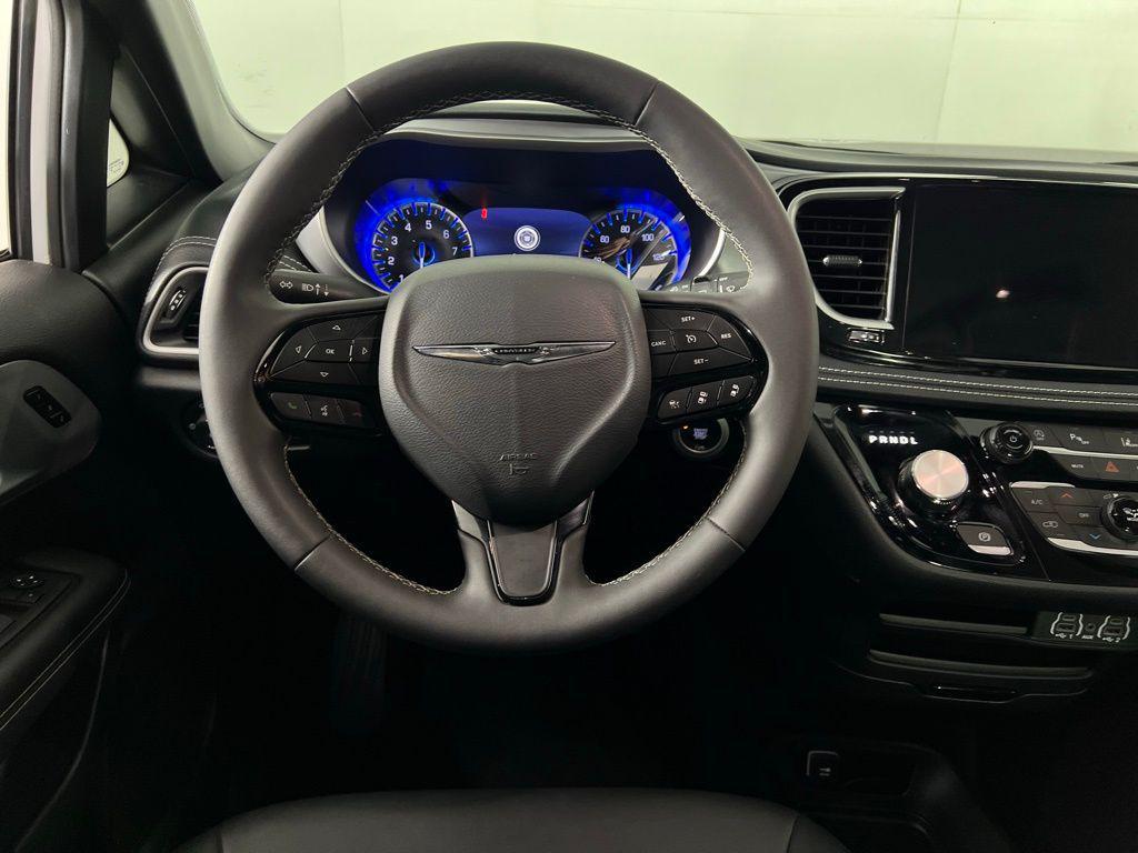 used 2024 Chrysler Pacifica car, priced at $31,473