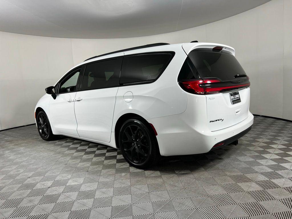 used 2024 Chrysler Pacifica car, priced at $31,473