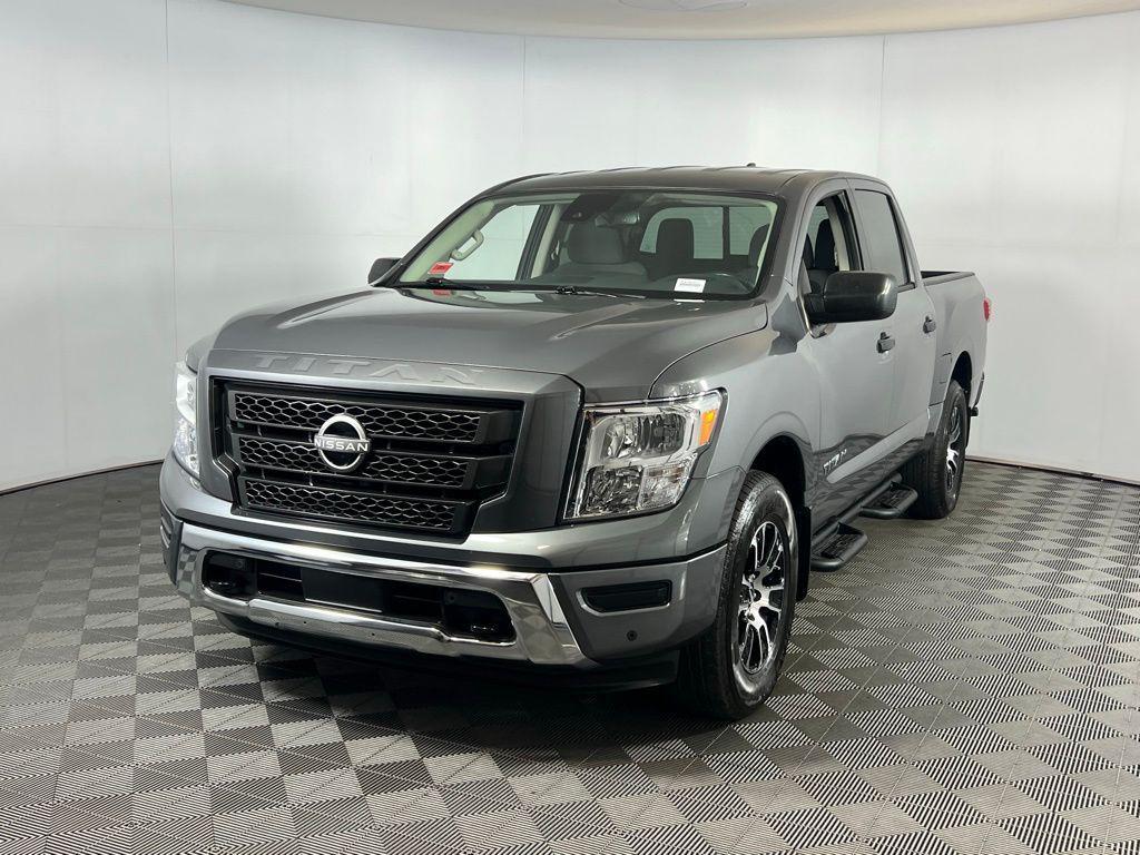 used 2024 Nissan Titan car, priced at $36,273