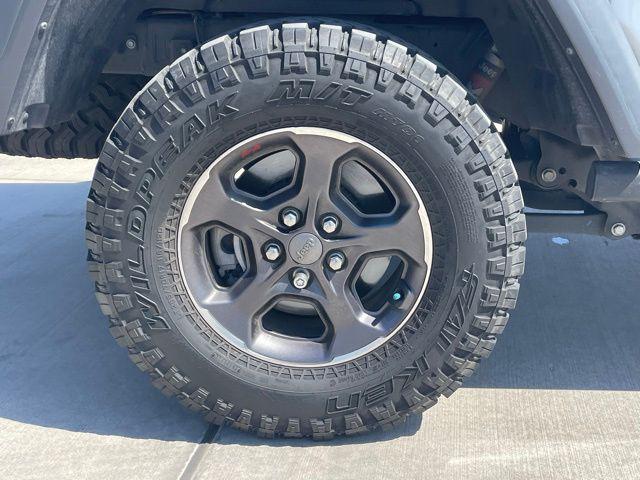 used 2021 Jeep Gladiator car, priced at $38,573