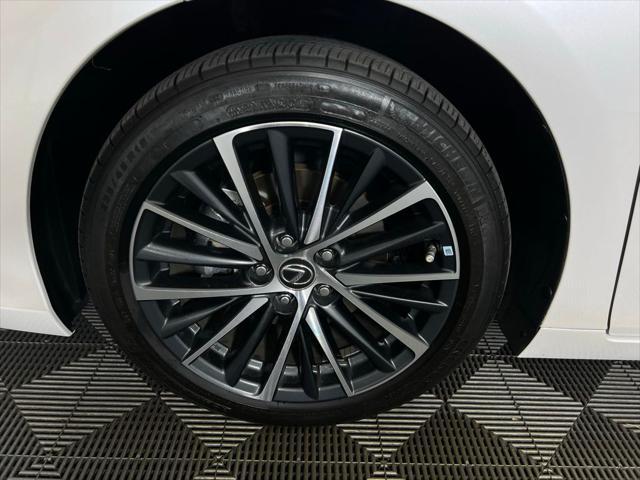 used 2024 Lexus ES 300h car, priced at $41,673