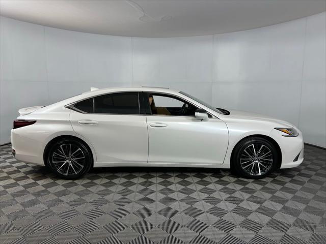 used 2024 Lexus ES 300h car, priced at $41,673