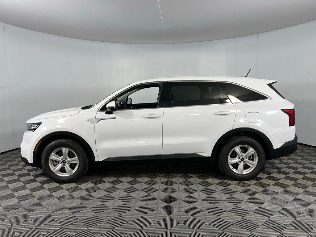 used 2023 Kia Sorento car, priced at $20,975