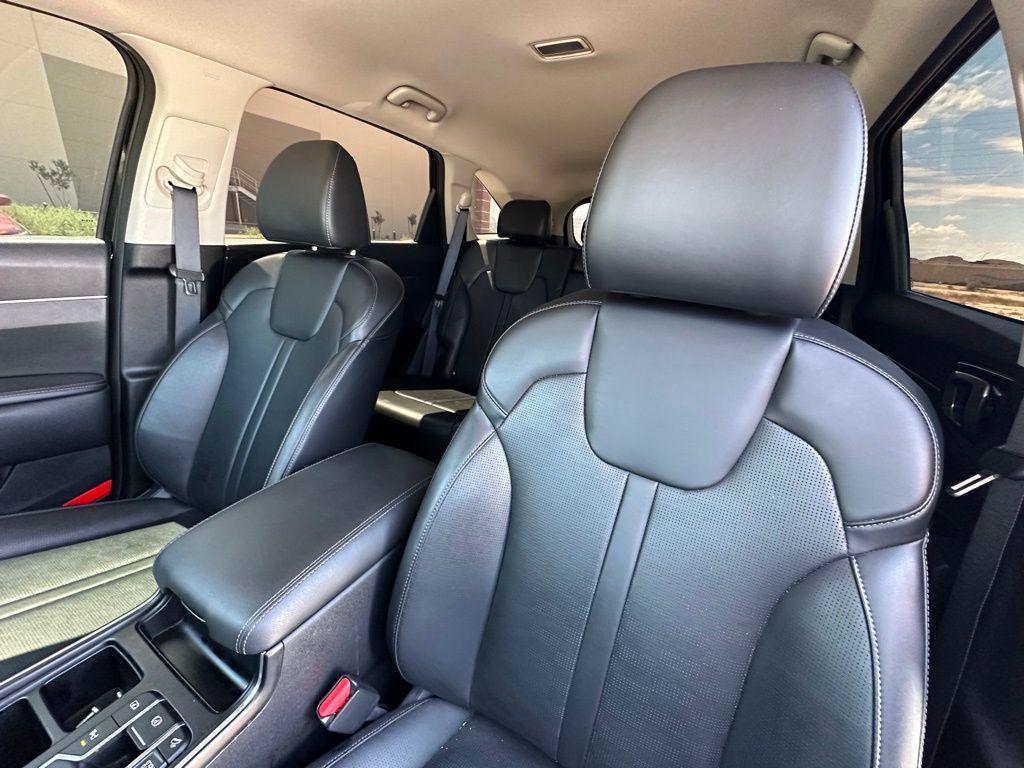 used 2024 Kia Sorento car, priced at $26,973