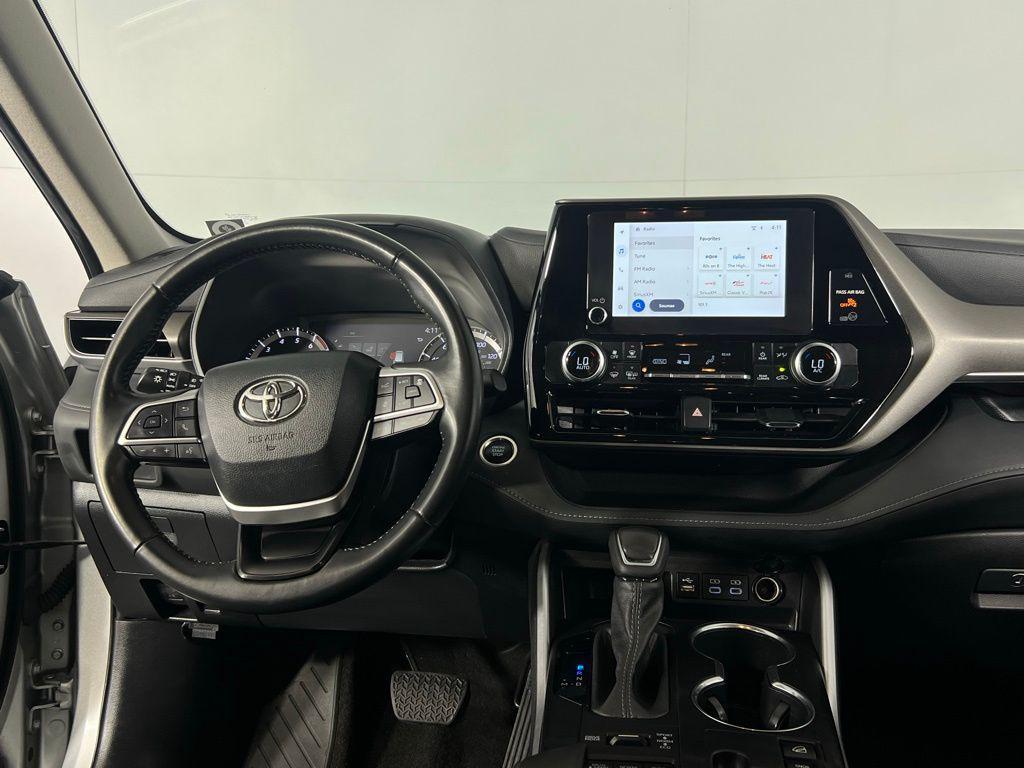 used 2024 Toyota Highlander car, priced at $31,273