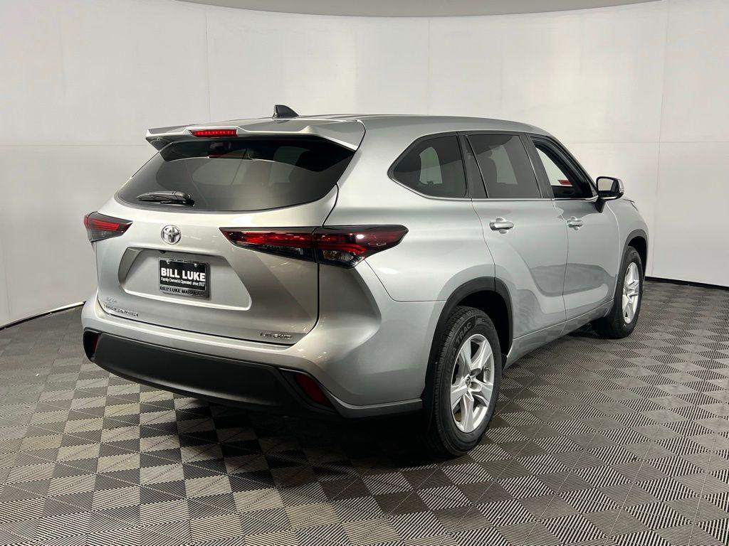 used 2024 Toyota Highlander car, priced at $31,273