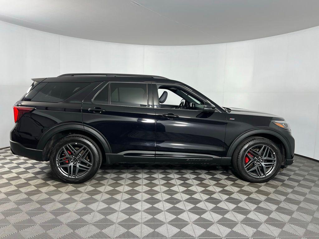 used 2025 Ford Explorer car, priced at $40,973